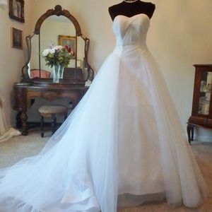 Vintage Strapless Wedding Gown